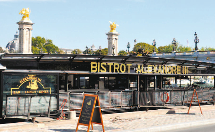 Fleuron de la bistronomie parisienne sur la Seine