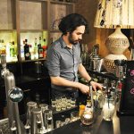 Le cocktail-bar-karaoké moderne et premium, qui séduit les groupes