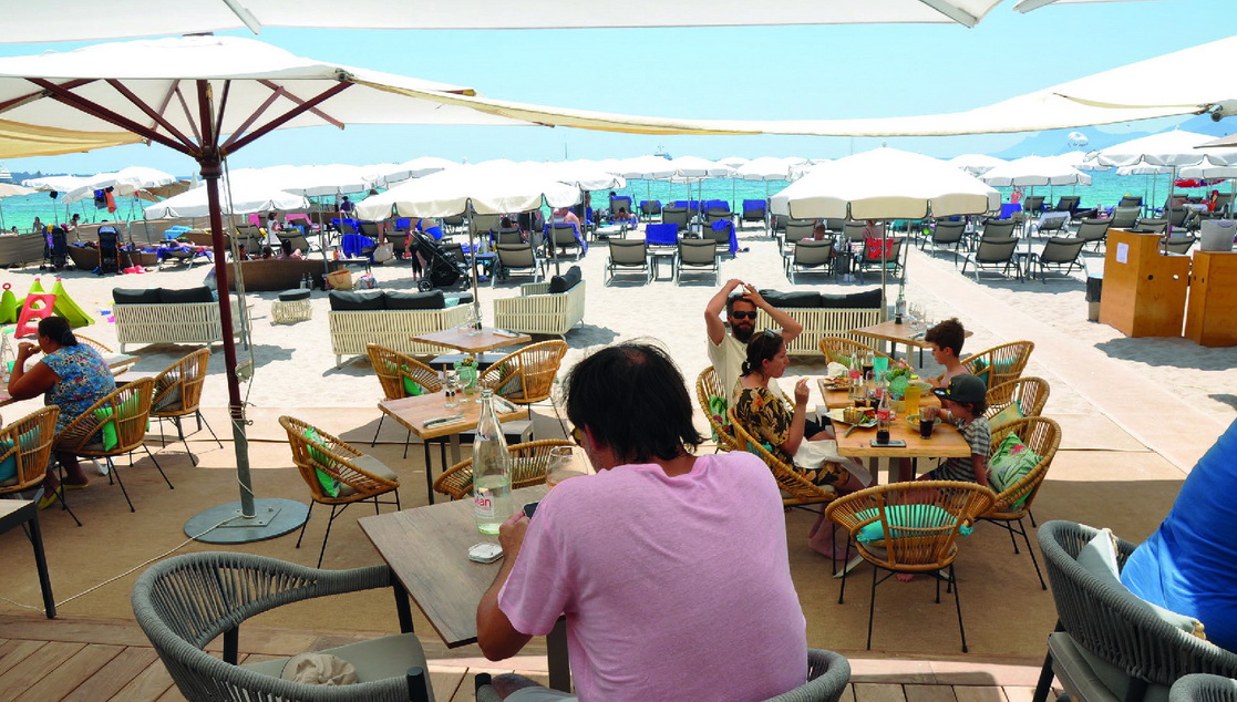 Vegaluna à Cannes : Un restaurant de plage qualitatif avec une cuisine de pointe sous la Croisette