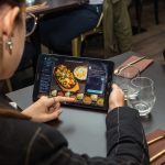 10 tablettes tactiles TastyCloud remplacent les menus papier au restaurant À la Fortune du Pot