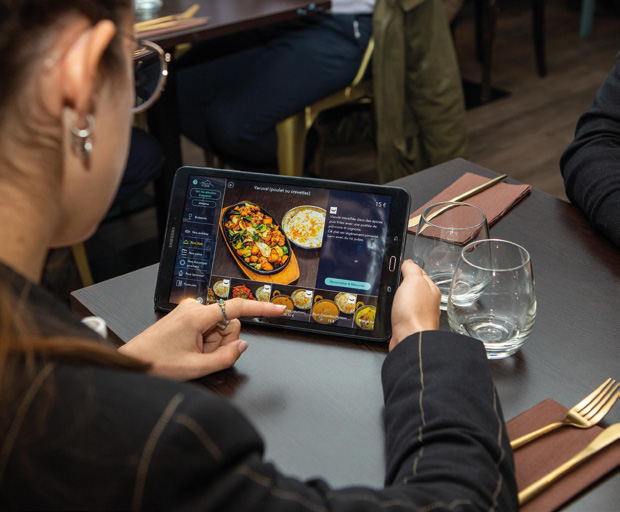 10 tablettes tactiles TastyCloud remplacent les menus papier au restaurant À la Fortune du Pot