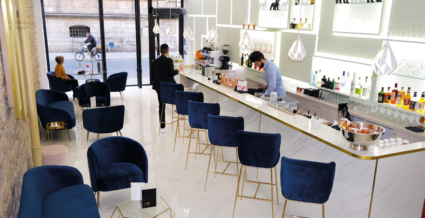 Les 6ixB à Lyon : Un concept store atypique alliant beauté et cocktails sur mesure