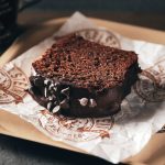 #Recette : Cake au chocolat noir et fleur de sel, par Bagelstein