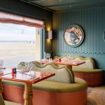 Nouveau décor et carte iodée pour le Bar de la Mer à Deauville