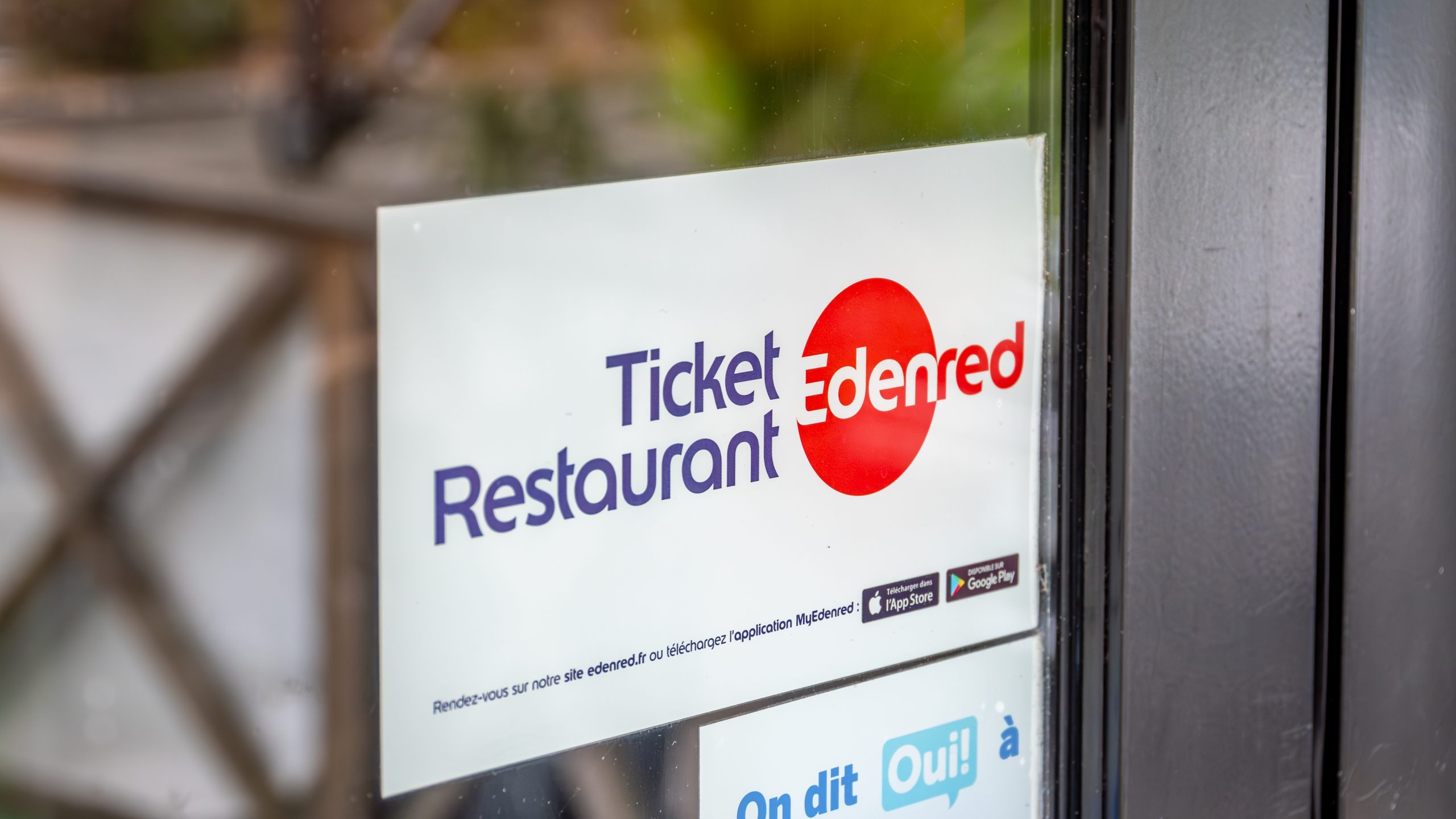 Prolongation des tickets-restaurant pour les produits alimentaires : un appel à la modernisation